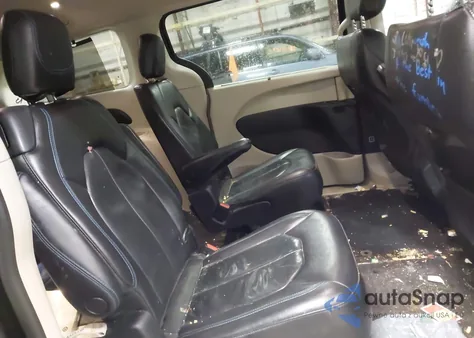 2021 Chrysler Pacifica Touring L z USA, uszkodzony, nr VIN 2C4RC1BG6MR584981